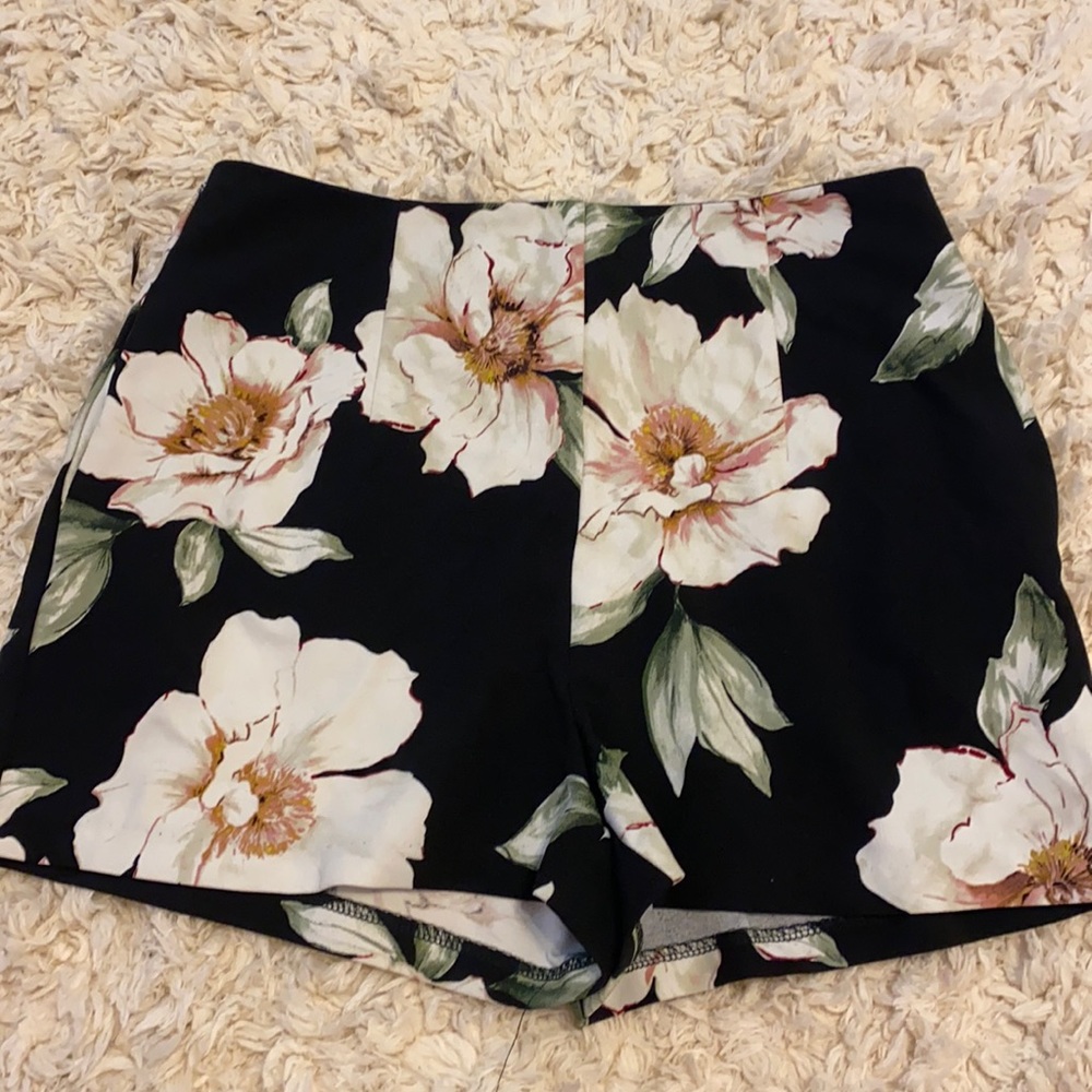 Leith High waisted shorts